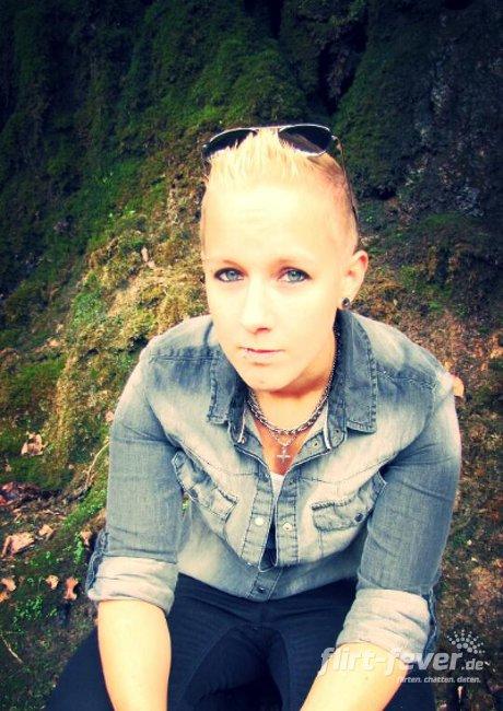 Profil - Herzdame851 - flirt-fever.de - flirten. chatten. daten.