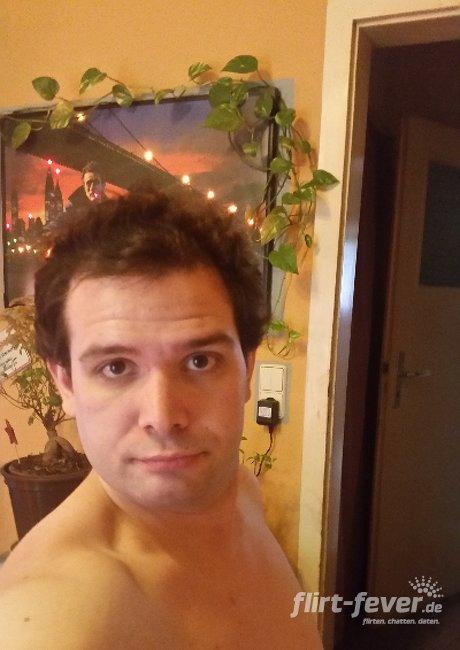 ... Deine Singlebörse – Chatten, flirten, verlieben www.bildkontakte.de