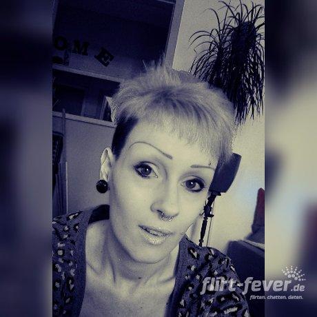 Meine frau flirtet mit meinem freund