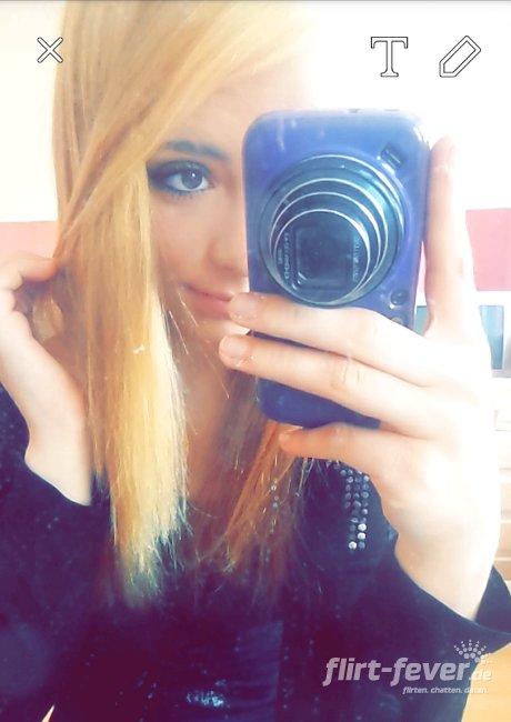 Mädchen chatten flirten