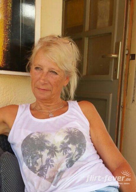 Frau schreiben flirt